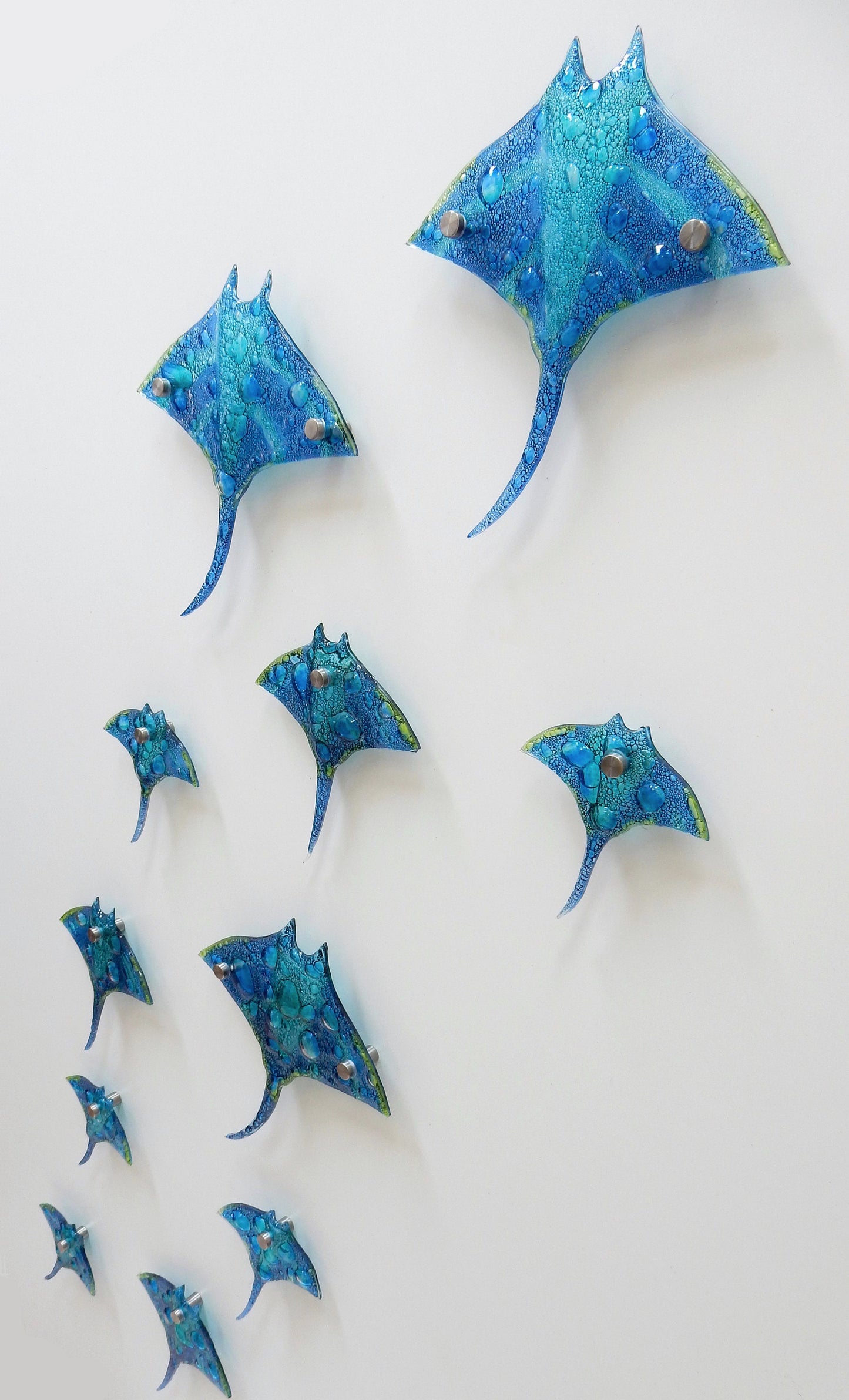Fused glass stingrays. Manta Rays. Manta Rays wall art. Bathroom wall art. Ocean art. Beach house decor. Coastal art. Sea art.