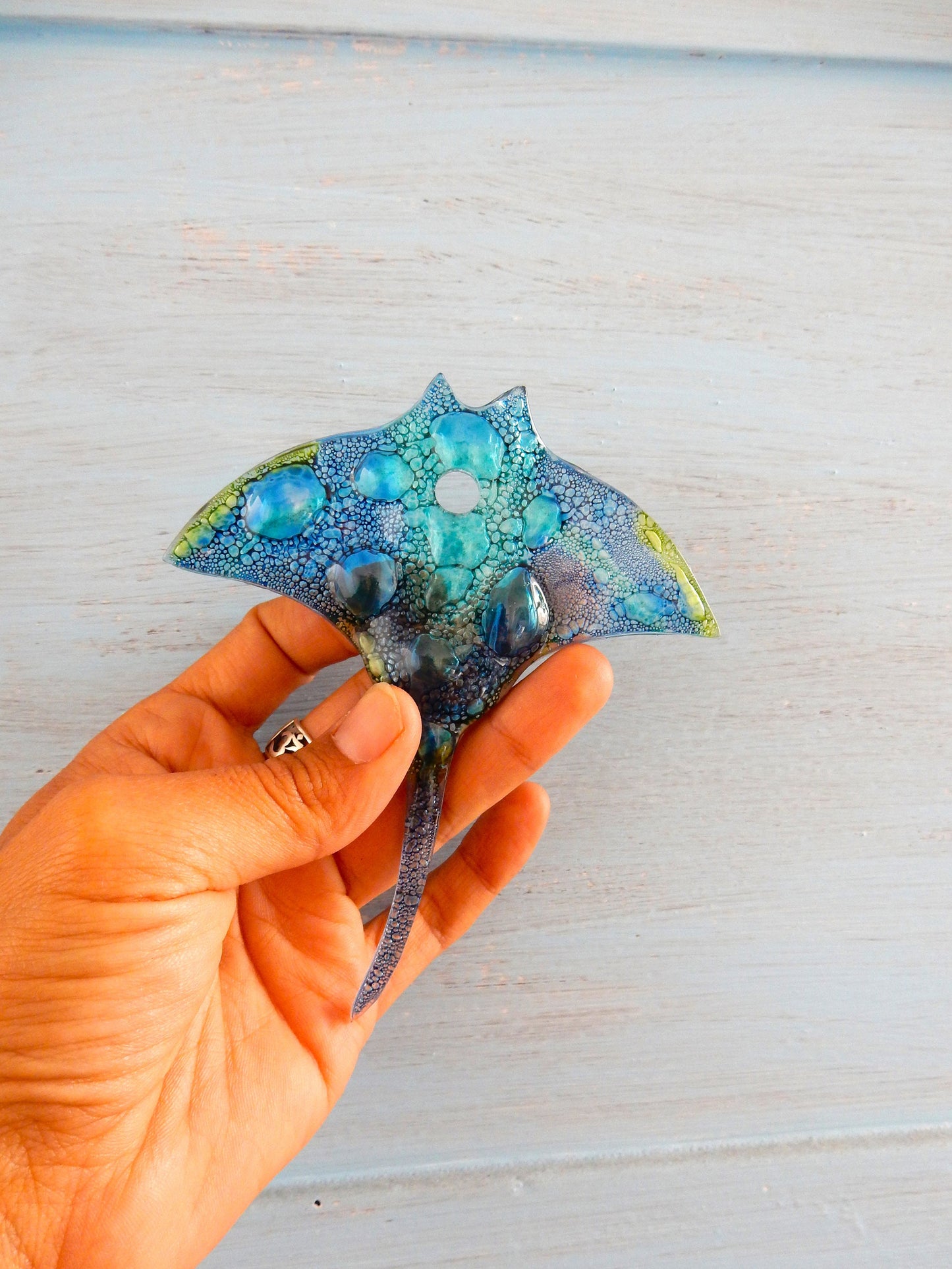 Fused glass stingrays. Manta Rays. Manta Rays wall art. Bathroom wall art. Ocean art. Beach house decor. Coastal art. Sea art.
